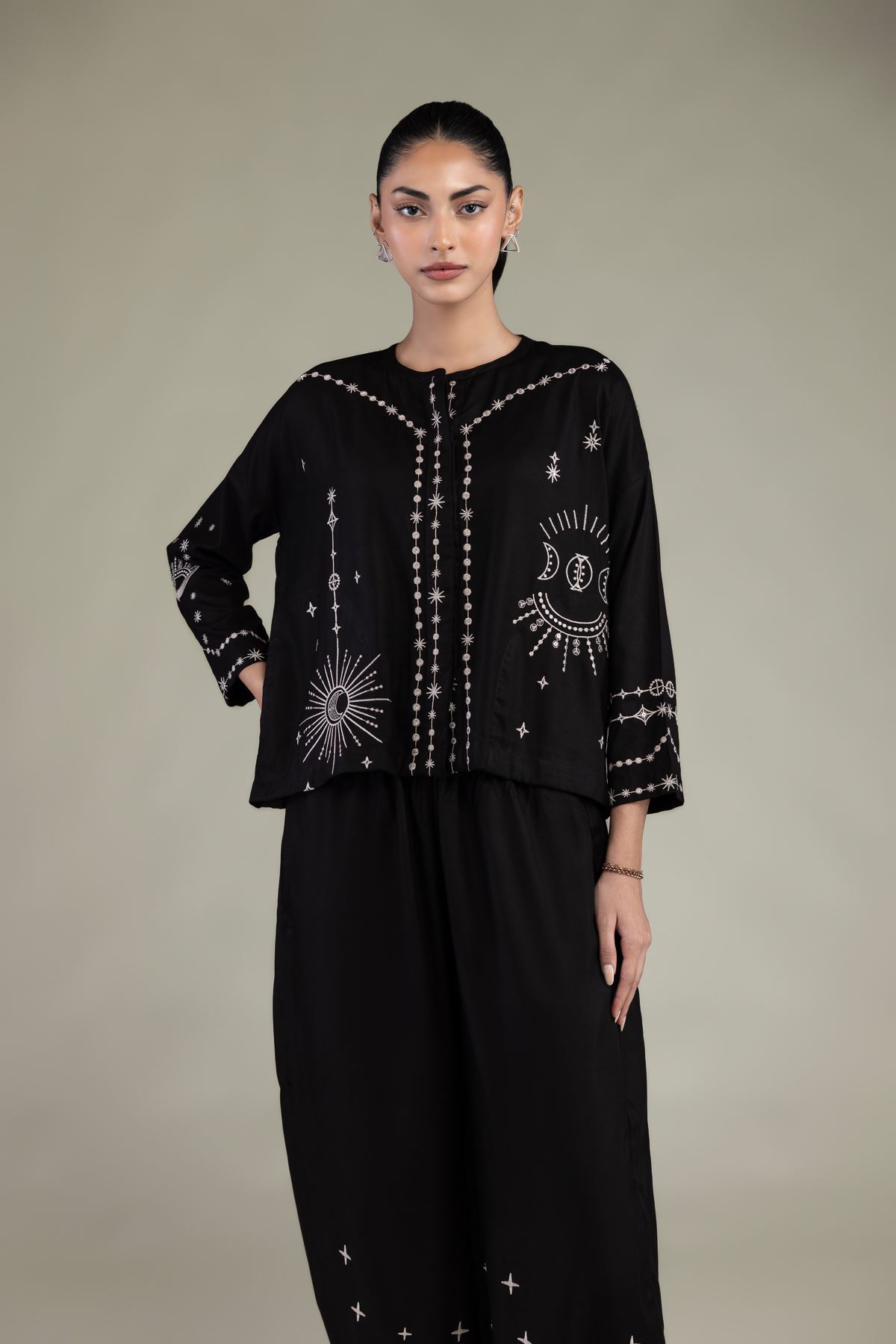 Embroidered Viscose Crepe Black Round-Neck Shirt - 14-26-301-B-D1-VG