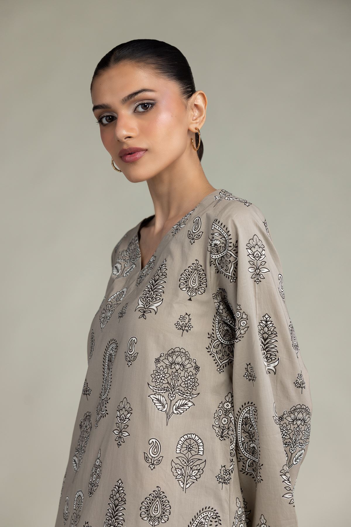 Printed Cambric Paisley Floral Kurta - 8-26-303-A-C1-VG