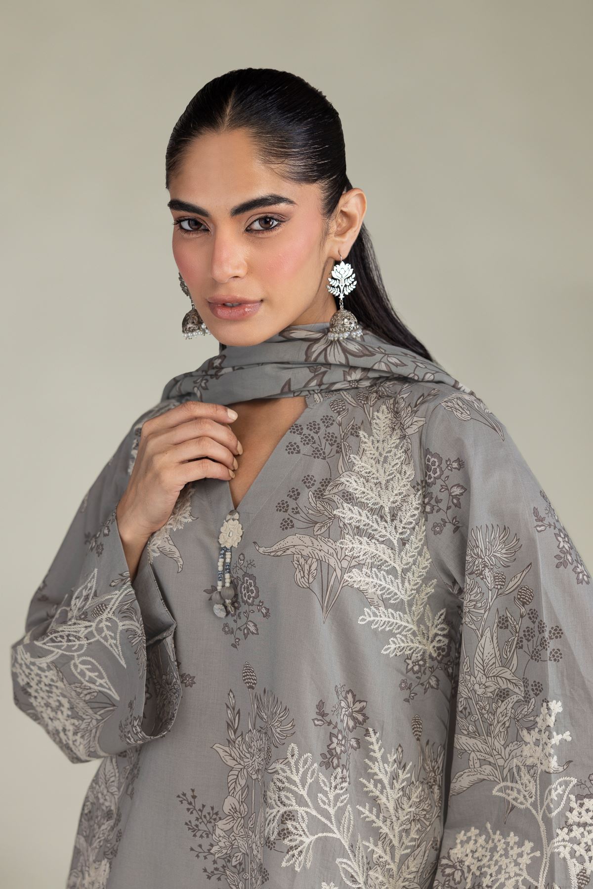 Embroidered Lawn Floral Lawn Dupatta - 1-26-102-A-F-VG