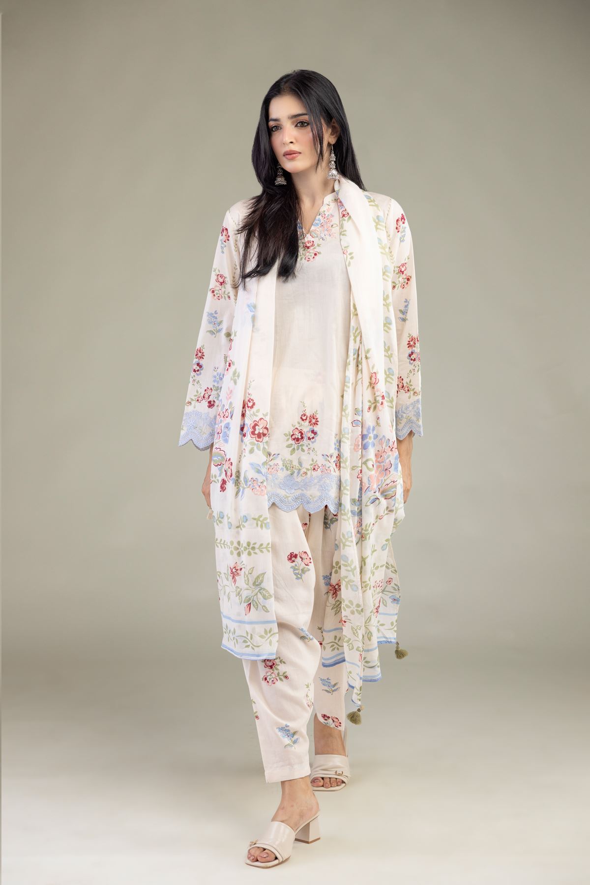 Embroidered Lawn 3-Piece Tailored Lawn - B1-2-26-106-A-C-VG
