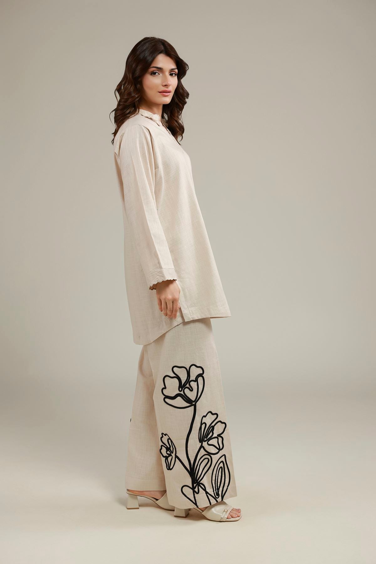 Embroidered Heavy Textured Cotton Short Solid Kurta - 25-10-11E6-01TA-VG