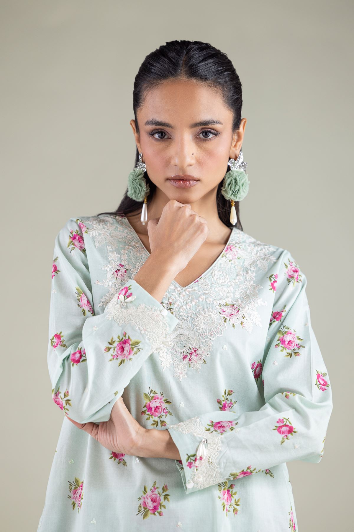 Embroidered Cambric Floral V-Neck Kurta - 2-26-110-A-F-VG
