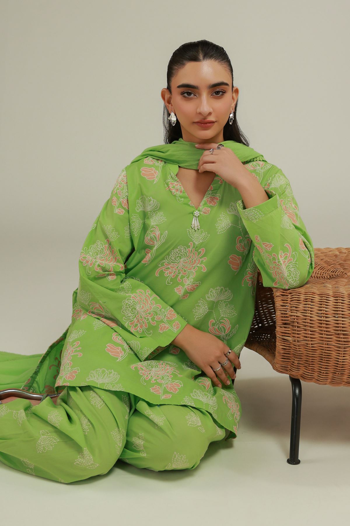Lawn Floral Summer Dupatta - 1-26-133-A-F-VG