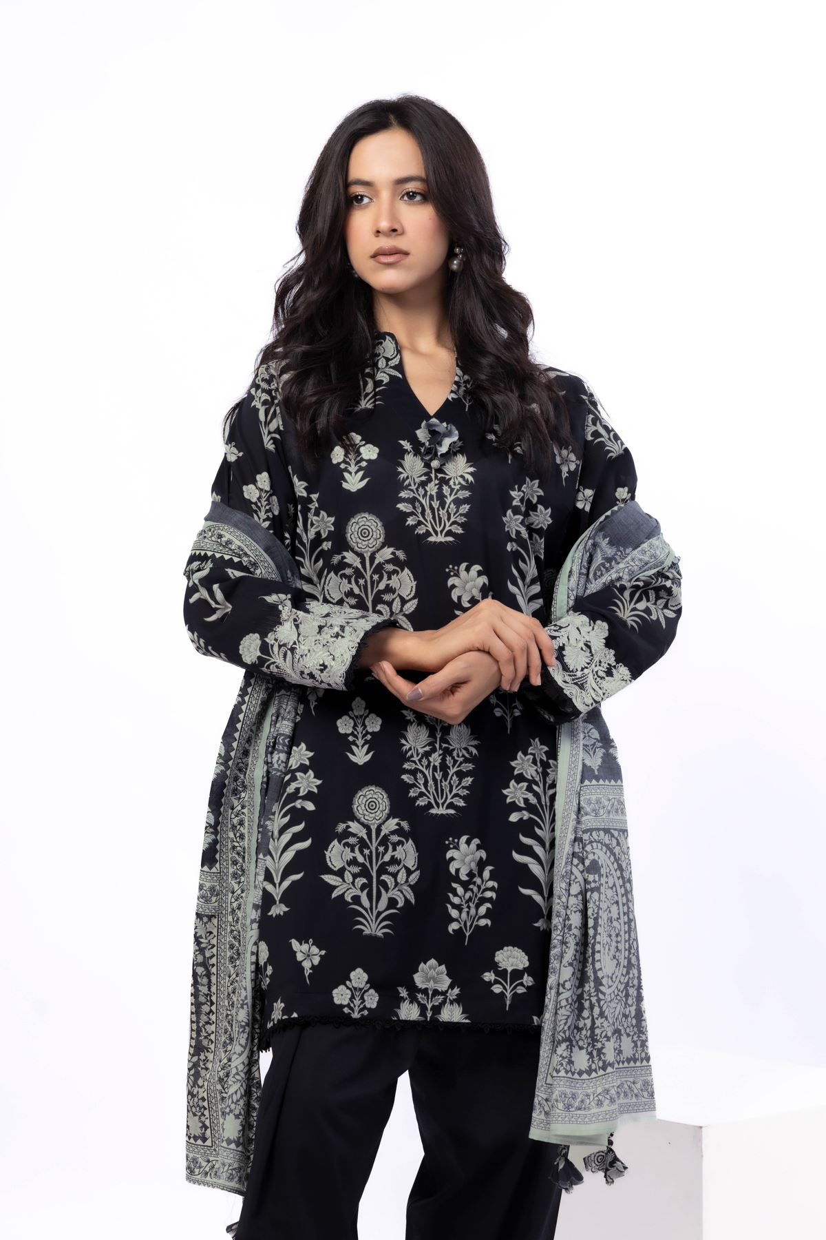 Embroidered Cotton Tailored 3 Piece - T-A33-26-106FB-VG