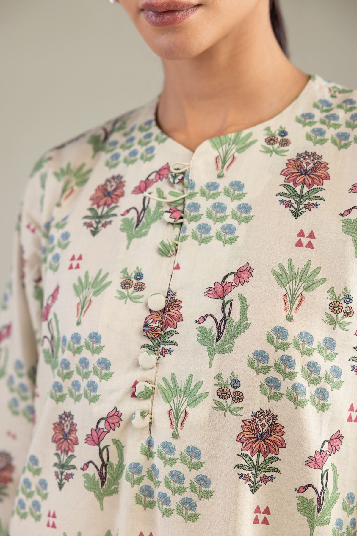 Cambric Floral Cambric Kurta - 6-26-202-A-E1-VG
