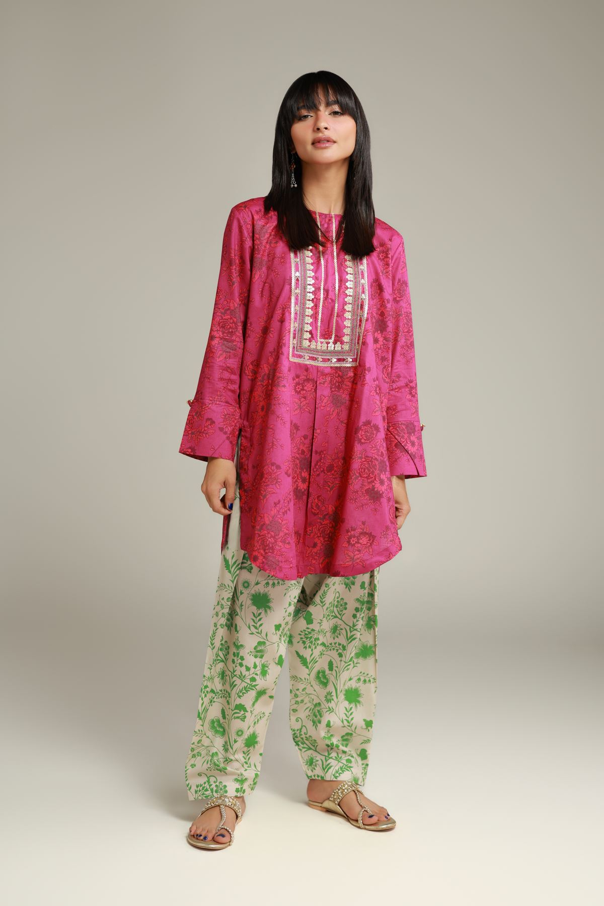 Embroidered Cambric Cambric Round-Neck Kurta - T-A113-26-105EA2-VG