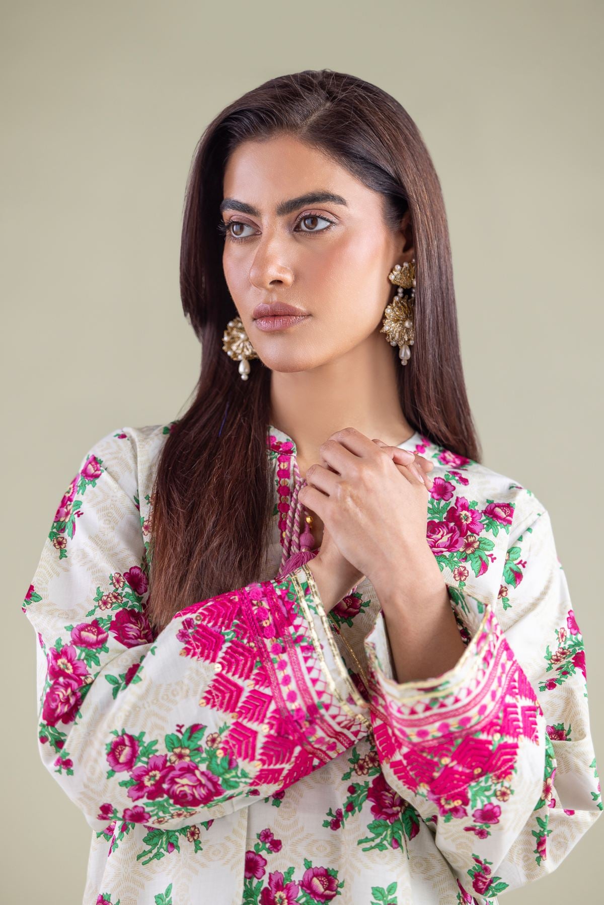 Embroidered Cambric Kurta - 1-26-125-A-C-VG