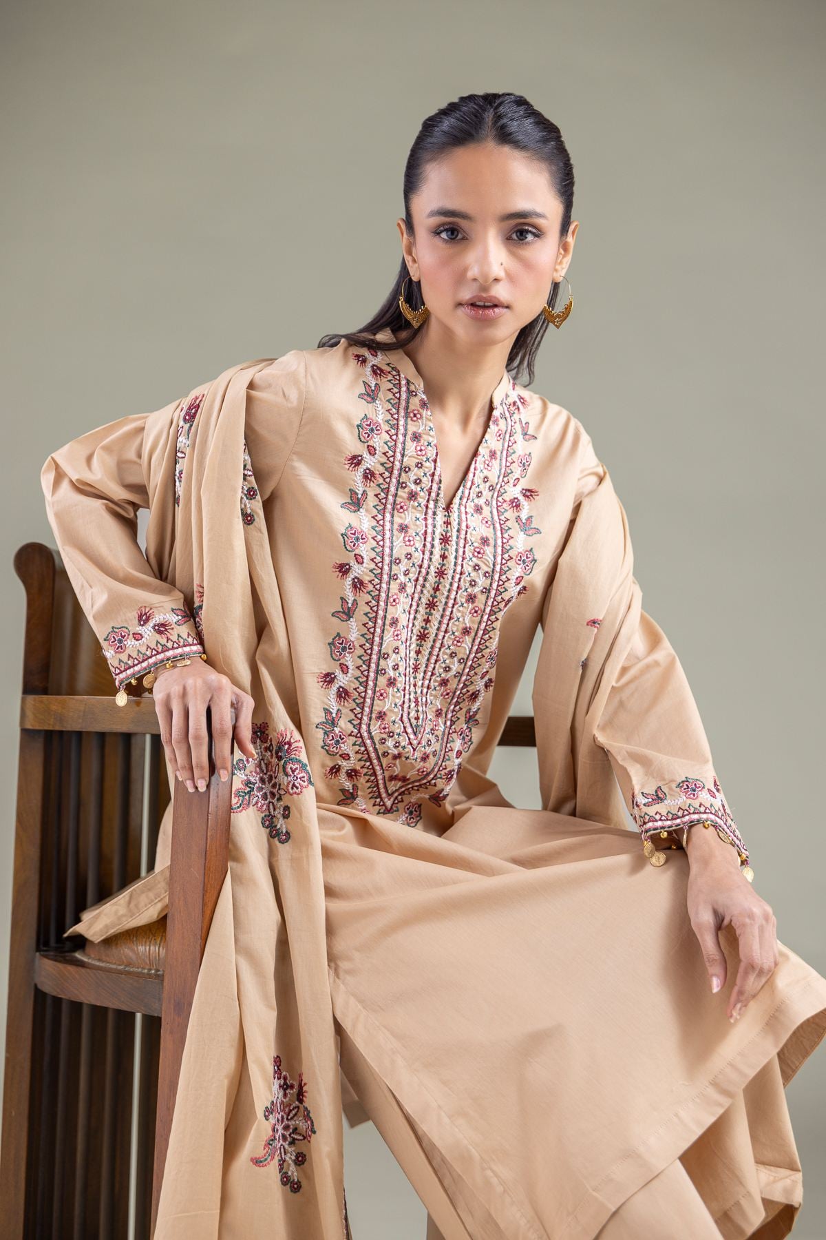 Embroidered Lawn Floral Draped Dupatta - 1-26-112-A-D-VG