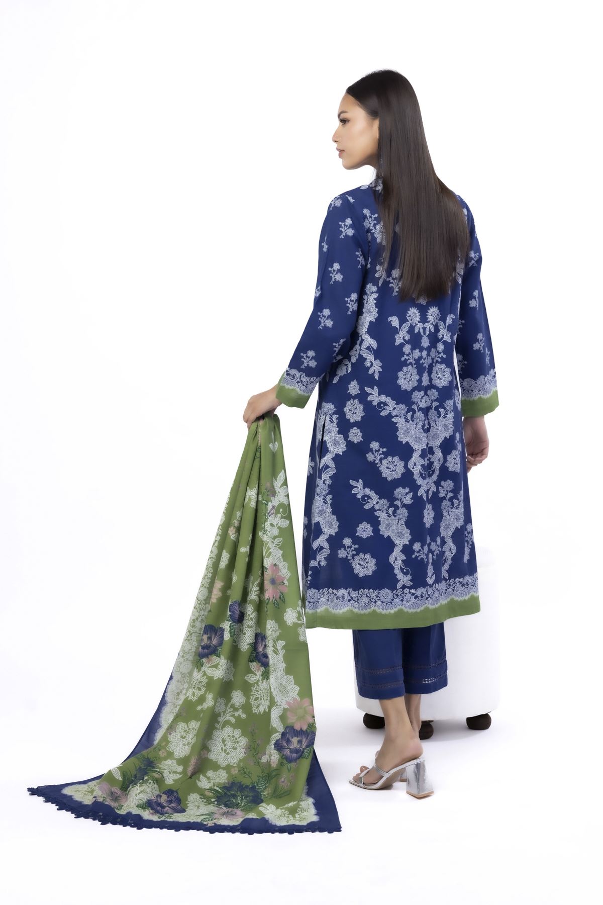 Printed Khaddar Fabrics 3 Piece - KRN13A-VG