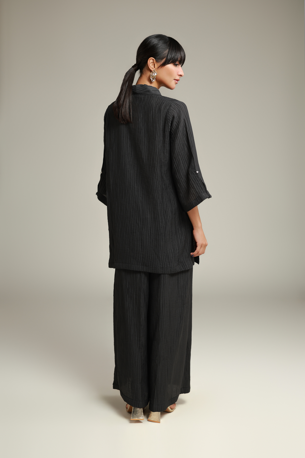 Dyed Blended Crinkle Black Crinkle Kurta - 26-02-1E13-02TA-VG