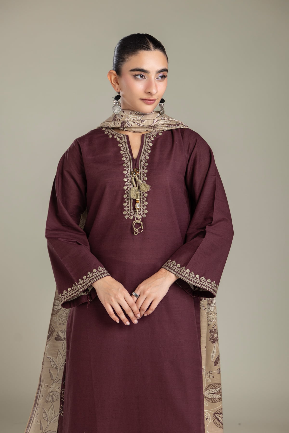 Embroidered Light Khaddar Fabrics 3 Piece - 2-26-202-A-D-VG