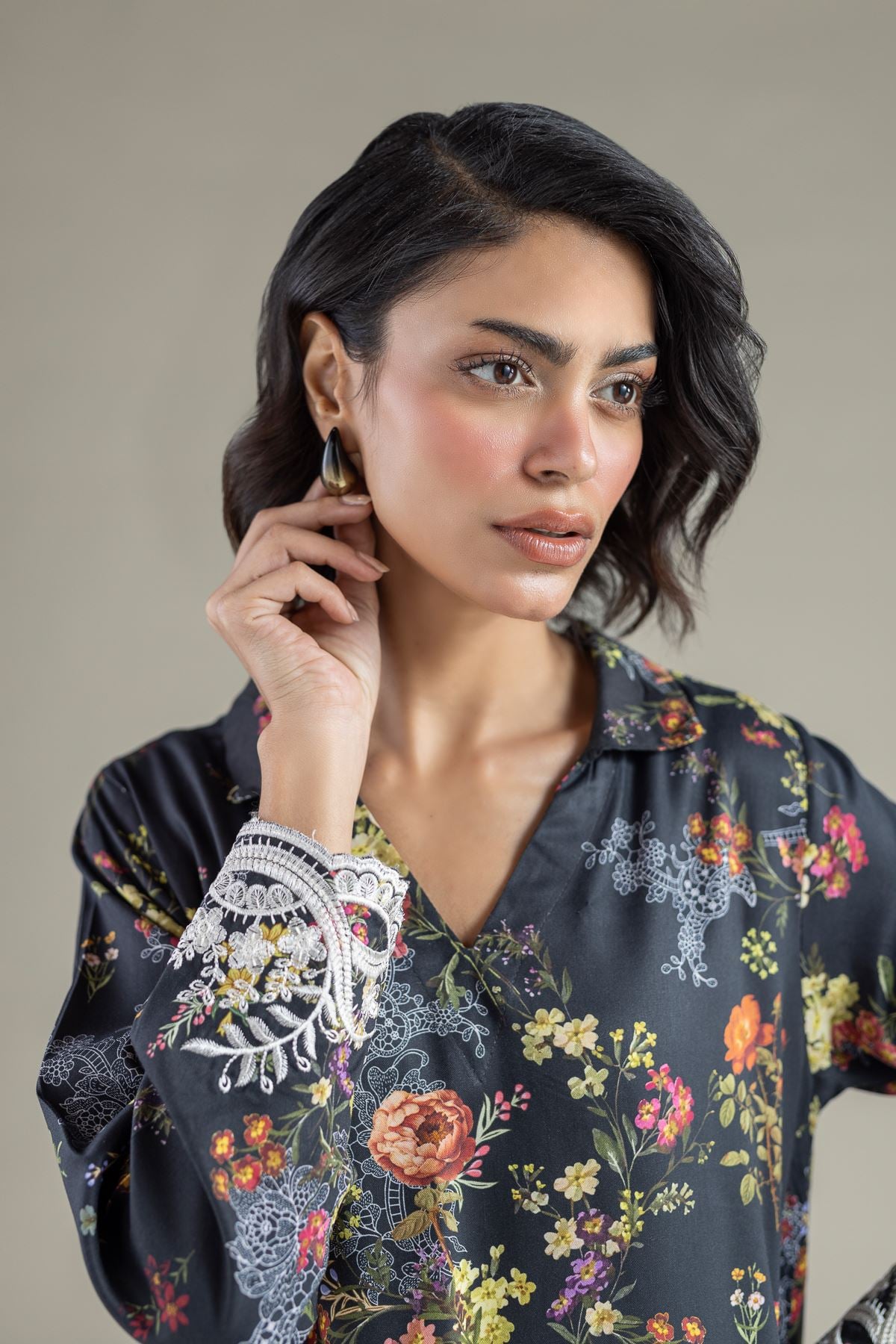 Embroidered Marina Floral Longline Kurta - 25-10-11E6-08TA-VG