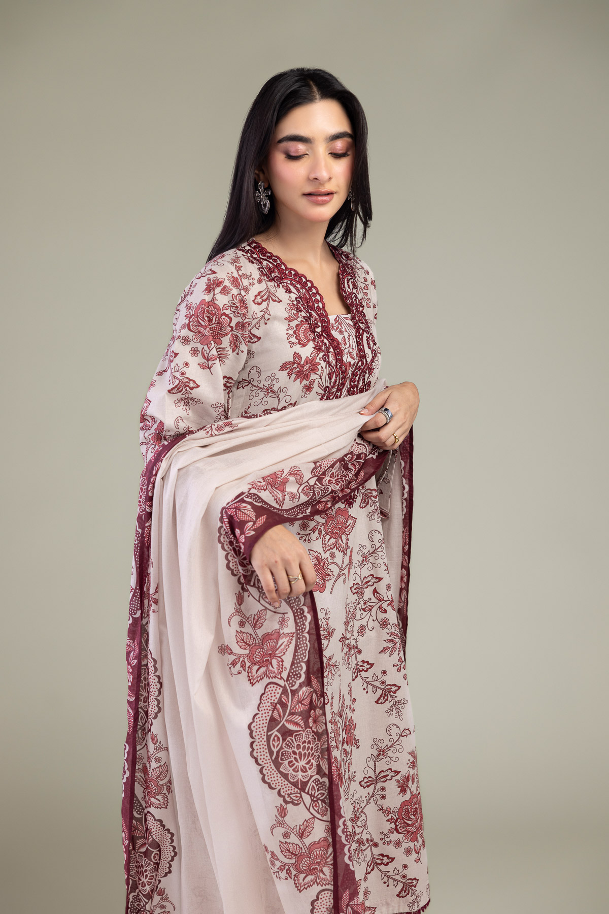 Embroidered Lawn Pink Floral Dupatta - 1-26-102-A-F-VG