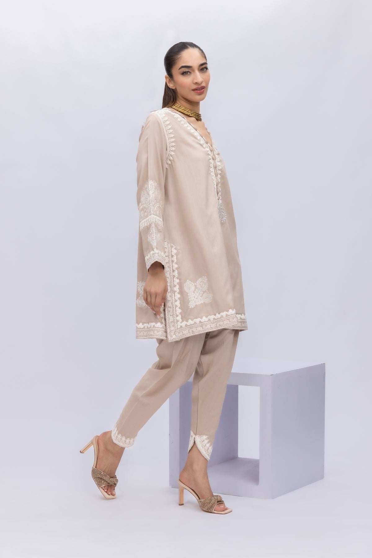Embroidered Crosshatch Raw Silk Shalwar - 25-10-10S6-05TA-VG