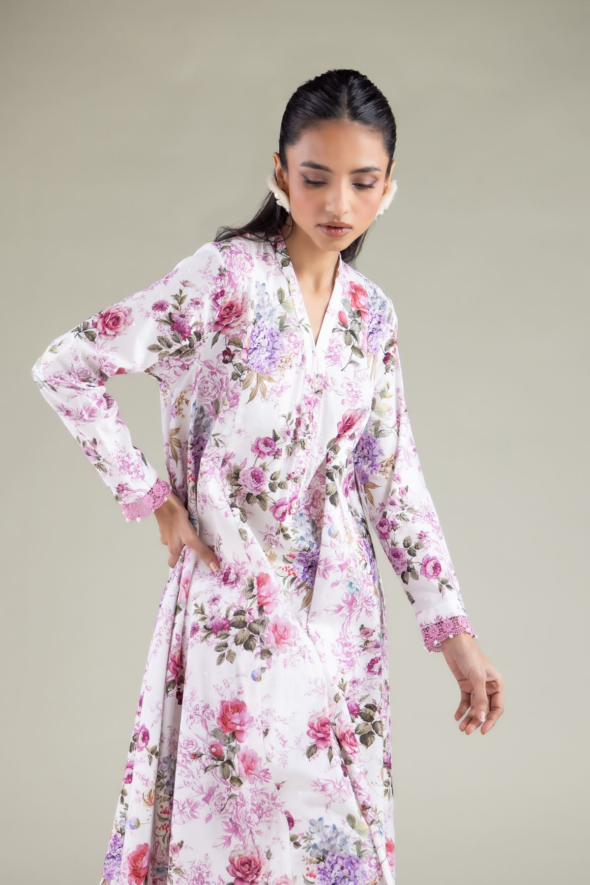 Embroidered Cambric Floral Longline Kurta - T-A22-26-105FD2-VG