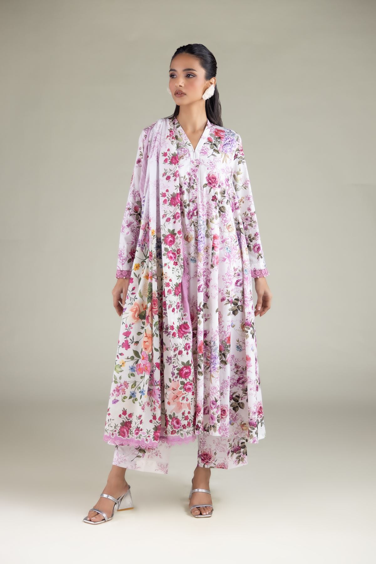 Embroidered Cambric Floral Straight Pants - 1-26-117-A-C-VG
