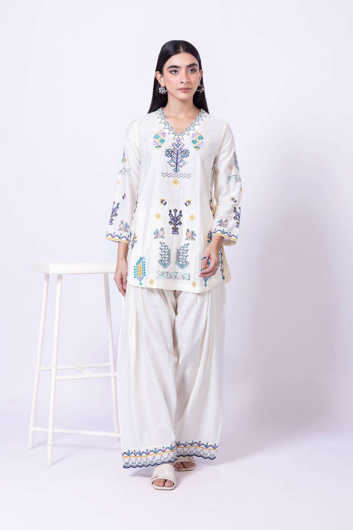 Embroidered Raw Silk Pants - 25-10-11E4-03TA-VG