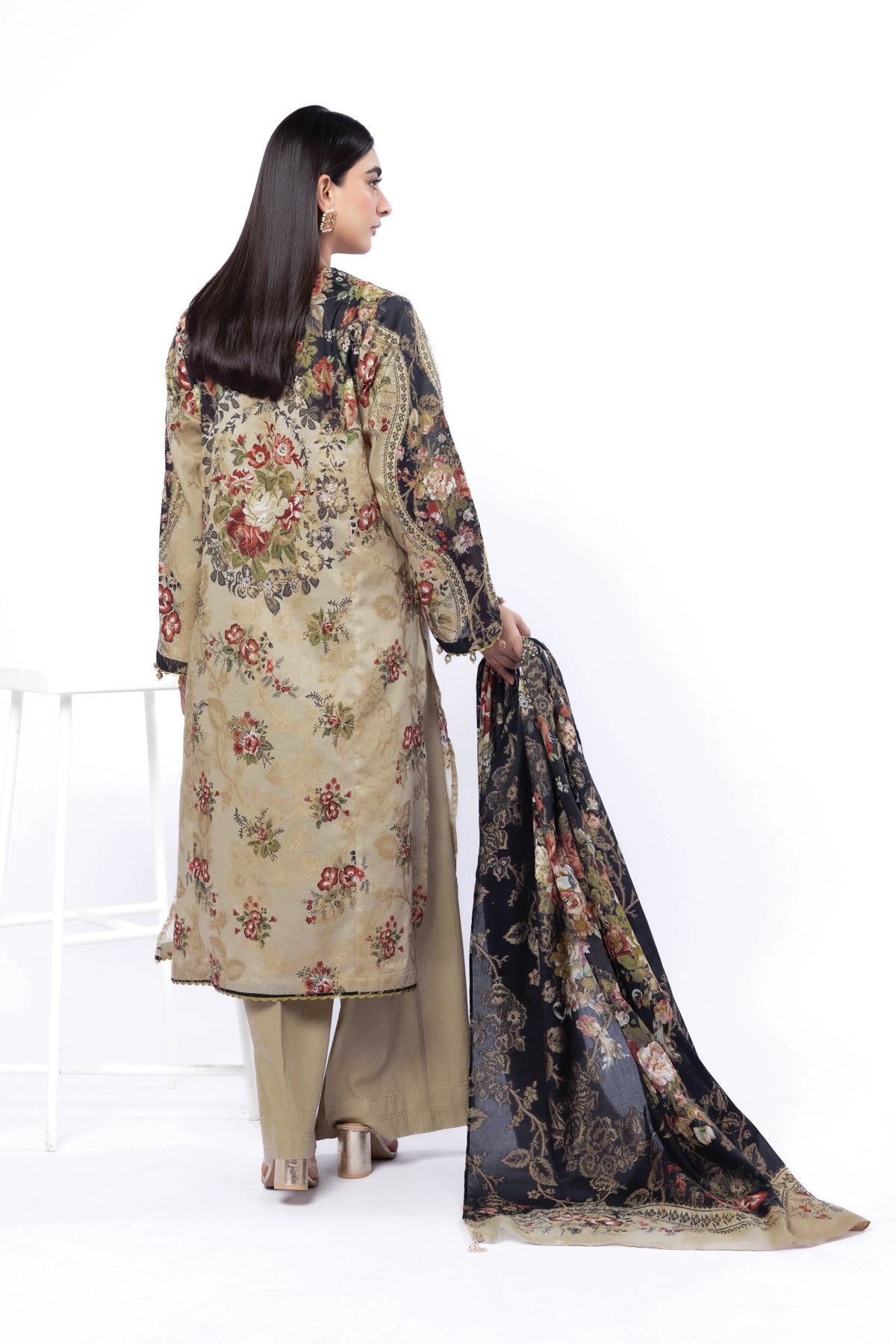Printed Jacquard Tailored 3 Piece - 1-26-126-A-A-VG