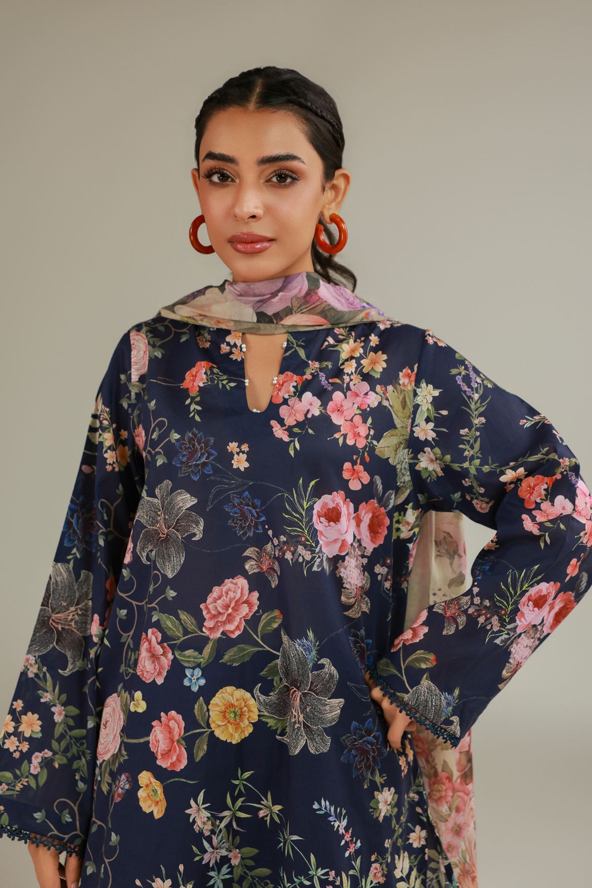 Embroidered Lawn Tailored 3-Piece Lawn - T-A33-26-206FH1-VG