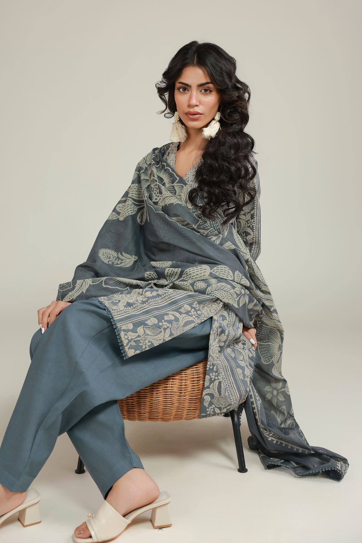 Embroidered Lawn 3-Piece Floral Suit - 2-26-103-A-F-VG
