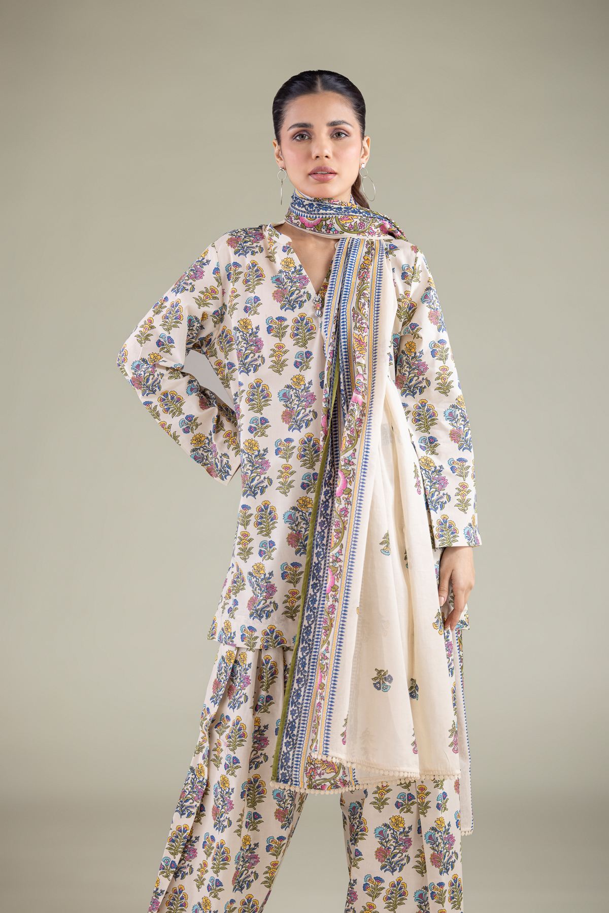 Printed Lawn Mughal Motif Dupatta - 26-01-3E7-08TA-VG