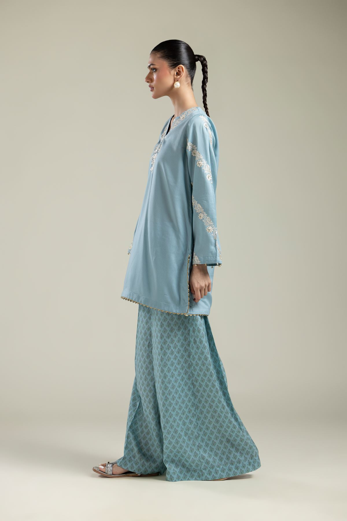 Embroidered Textured Weave Geometric Wide Pants - 2-26-202-A-D-VG