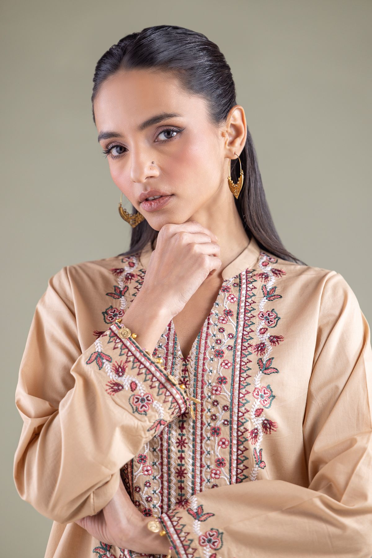 Embroidered Cambric Long V-Neck Kurta - 1-26-117-A-D-VG