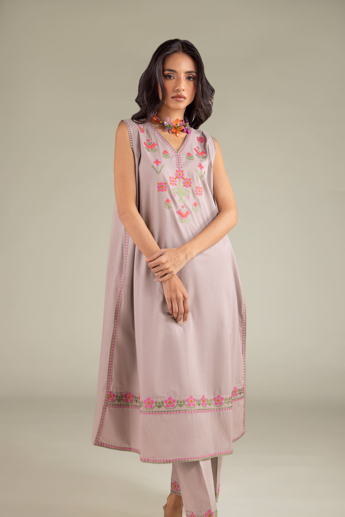 Embroidered Cambric Floral Sleeveless Kurta - 1-26-129-A-E-VG