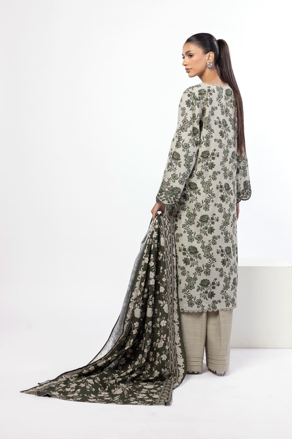 Embroidered Khaddar Fabrics 3 Piece - KRN13A-VG