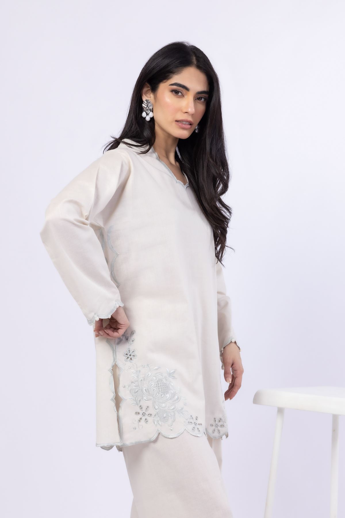 Embroidered Linen Cotton Kurta - 25-09-11E14-08TA-VG