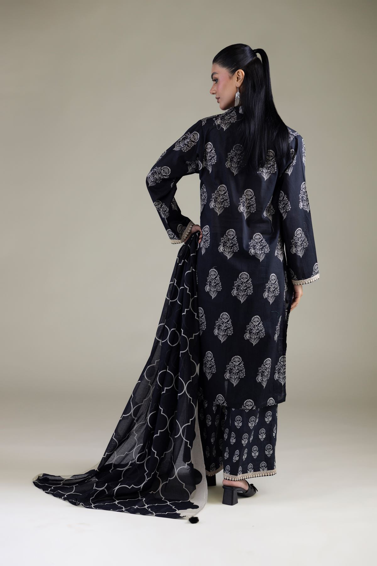 Embroidered Cambric Cambric 3-Piece Tailored - T-A22-26-224FD1-VG