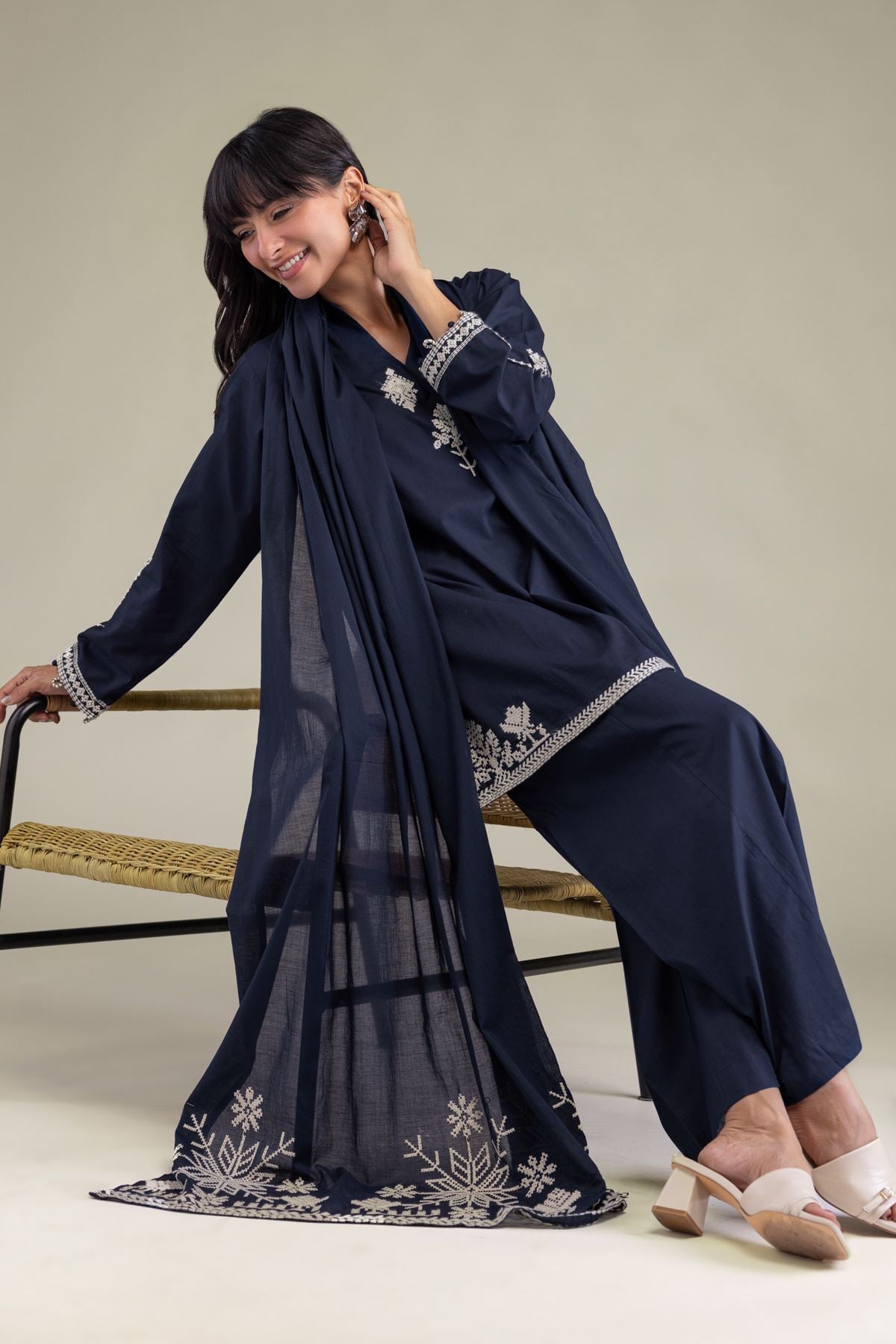 Embroidered Lawn Lawn Threadwork Dupatta - 1-26-231-A-I1-VG