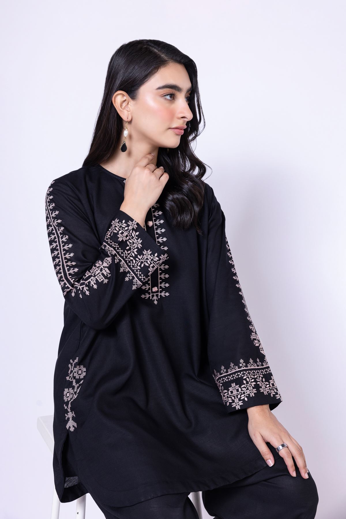Embroidered Dull Raw Silk Kurta - 25-09-10E5-06TB-VG
