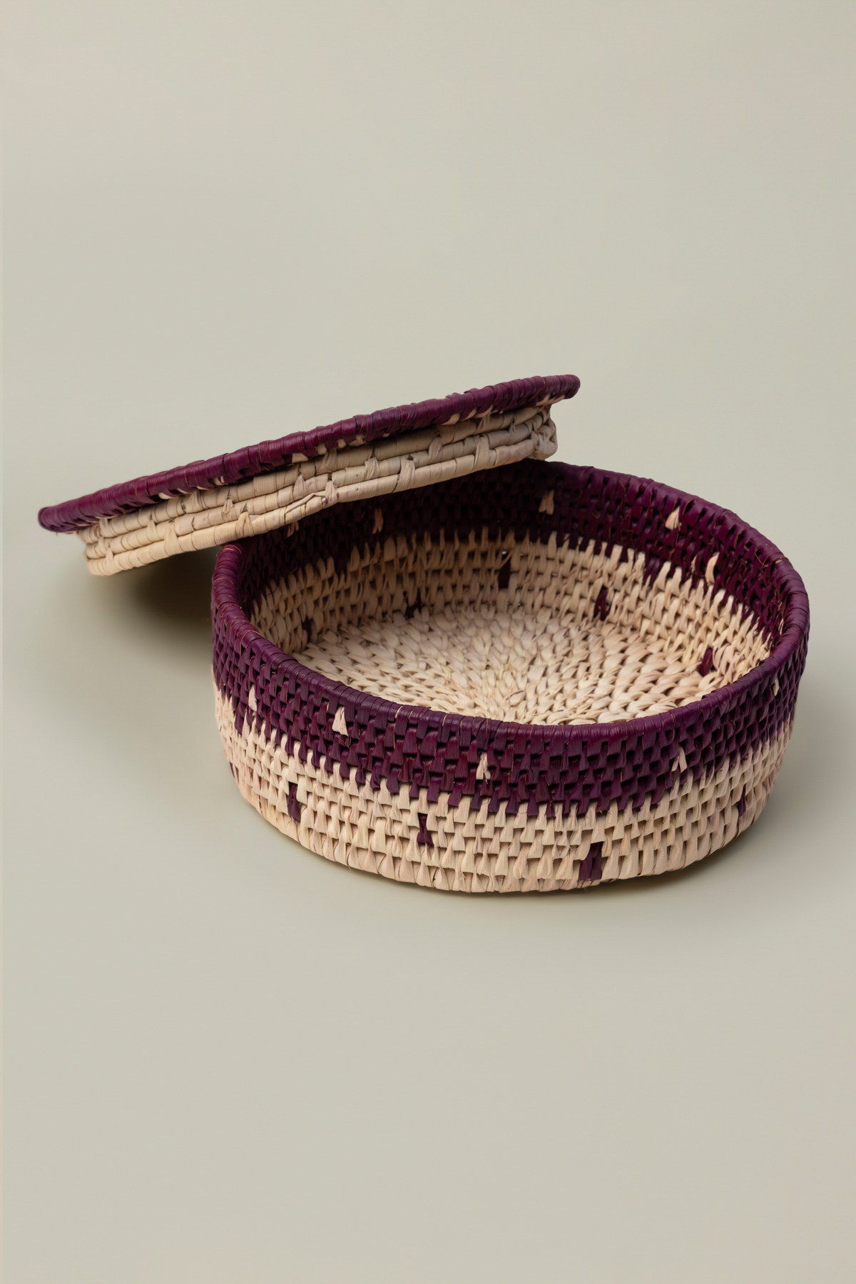 Dyed Date Leaves W Dia 9" H 3" Roti Dan - C44-26-202FA-VG