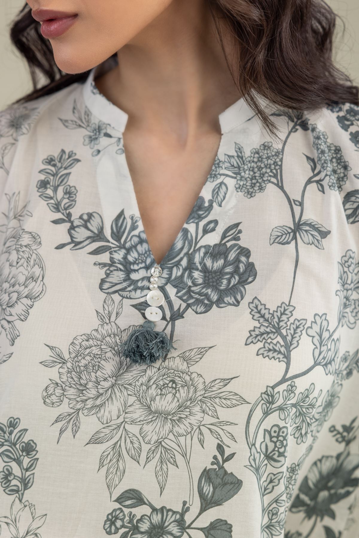 Embroidered Lawn Lawn V-Neck Kurta - 1-26-229-C-H1-VG