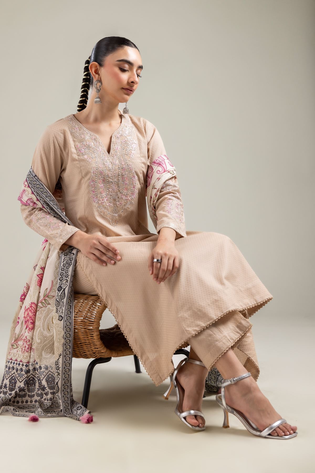 Embroidered Lawn Off-White Lawn Dupatta - 1-26-118-A-H-VG