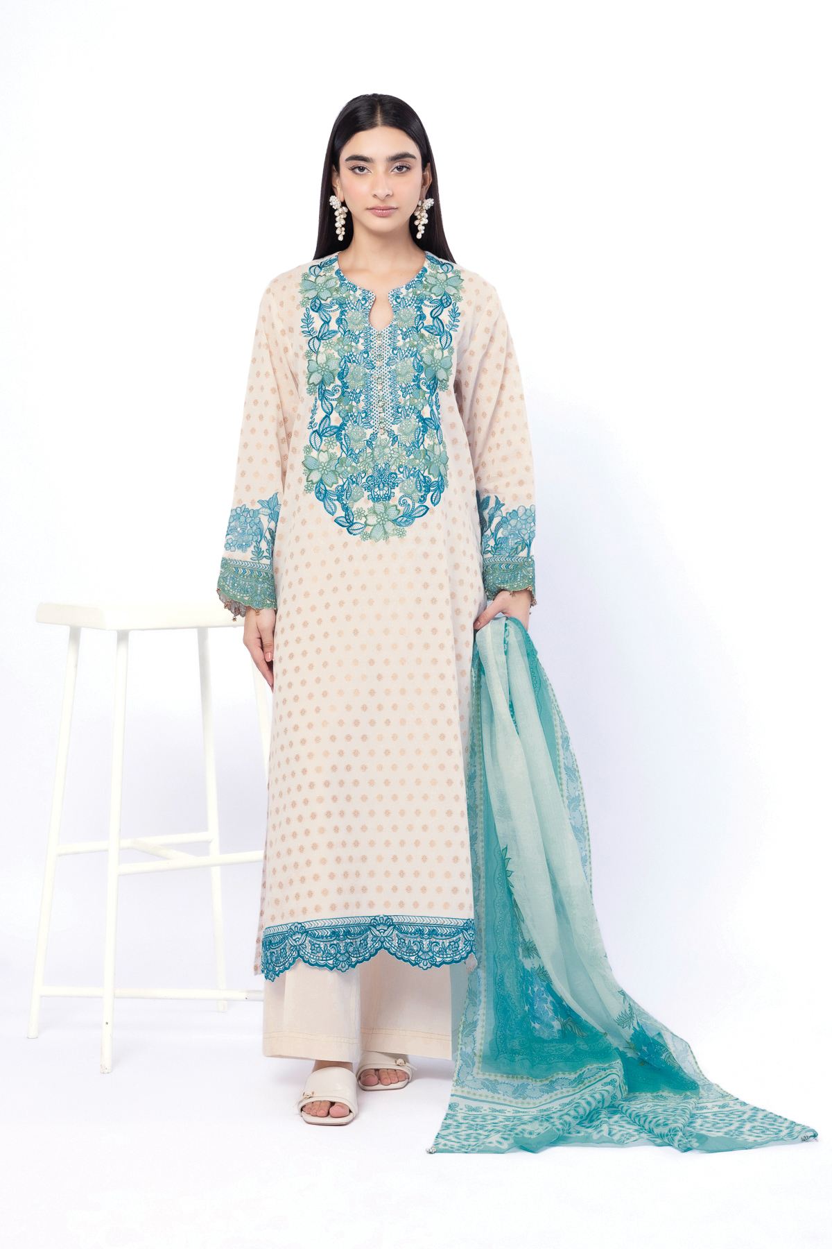 Embroidered Jacquard Tailored 3 Piece - T-A33-26-104FD1-VG