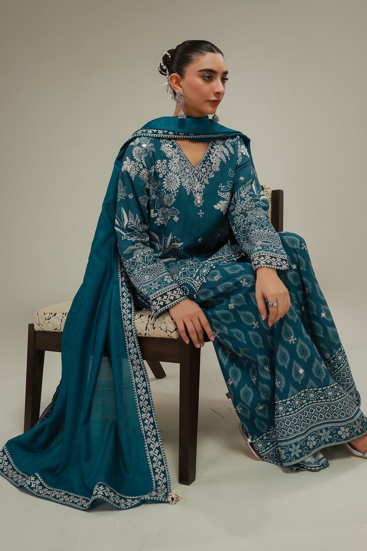 Embroidered Polyester Silk Geometric Threadwork Dupatta - 2-26-102-A-B-VG