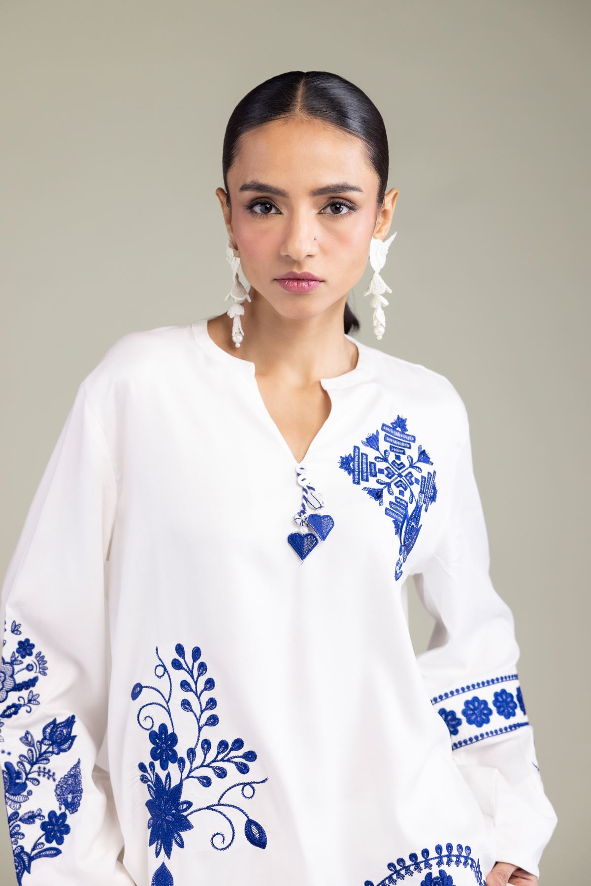 Embroidered Viscose Crepe Floral White Tunic - 6-26-202-A-G1-VG