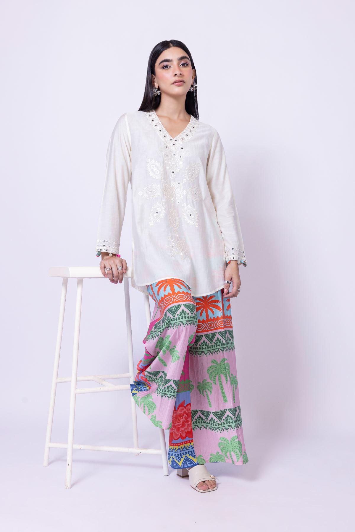 Embroidered Raw Silk Kurta - 25-09-11E7-05TB-VG