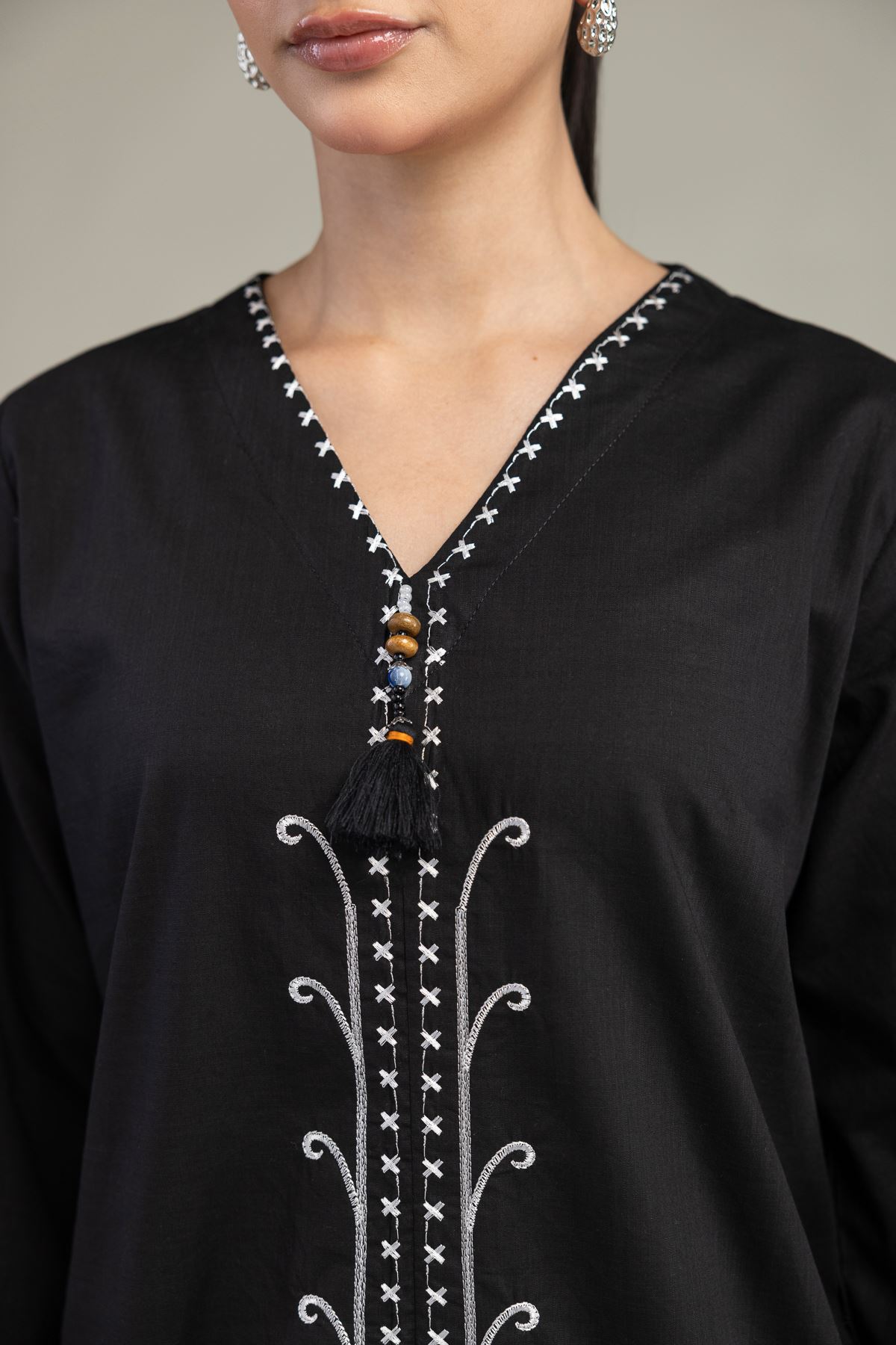 Embroidered Textured Cotton Black V-Neck Shirt - T-A11-26-118FI2-VG
