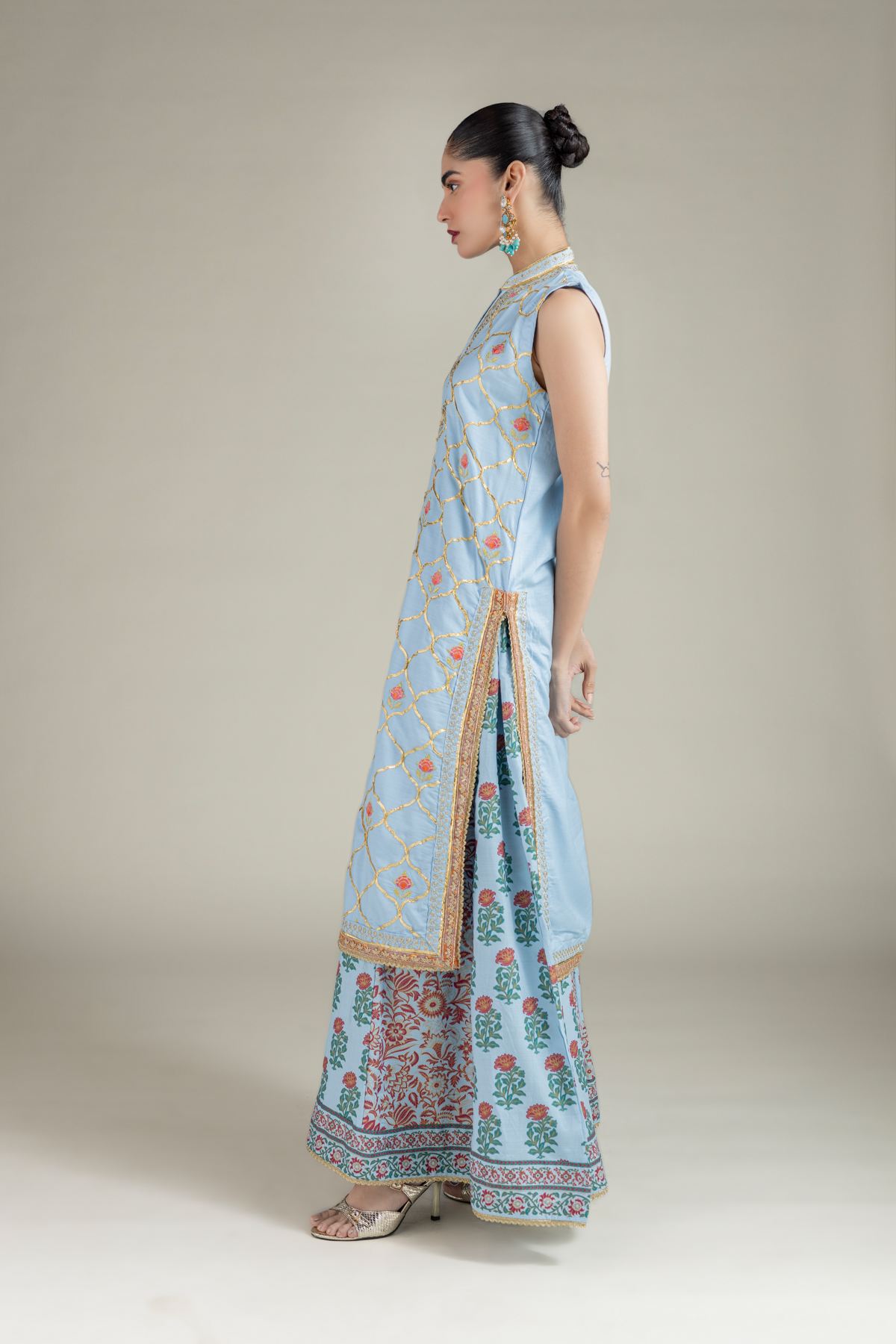 Embroidered Raw Silk Kurta - 25-10-12E9-02TA-VG