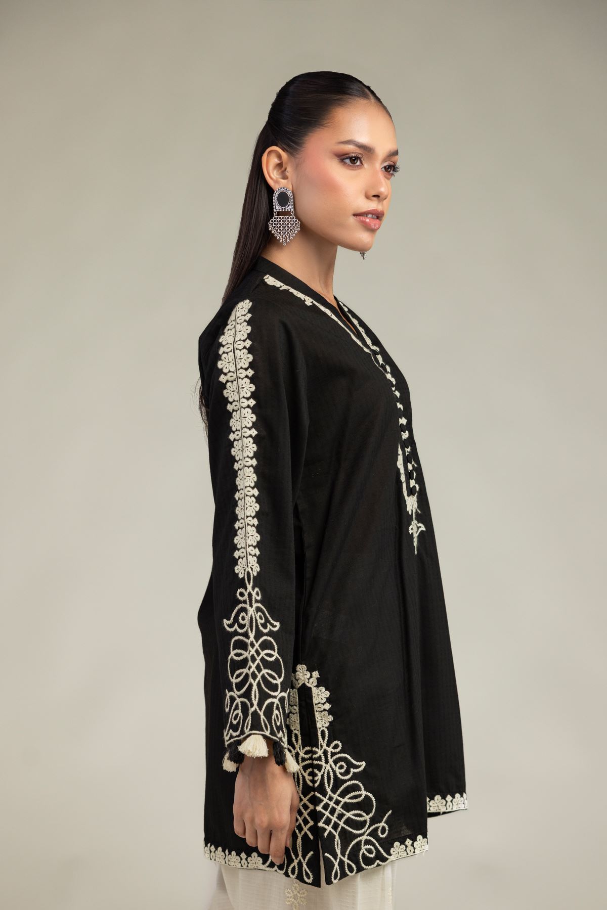 Embroidered Cotton Dobby Black Floral Kurta - 2-26-210-A-A1-VG