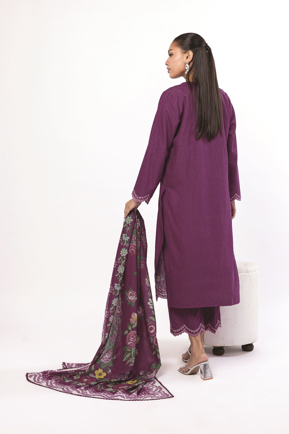Embroidered Karandi Fabrics 3 Piece - MT23A-VG