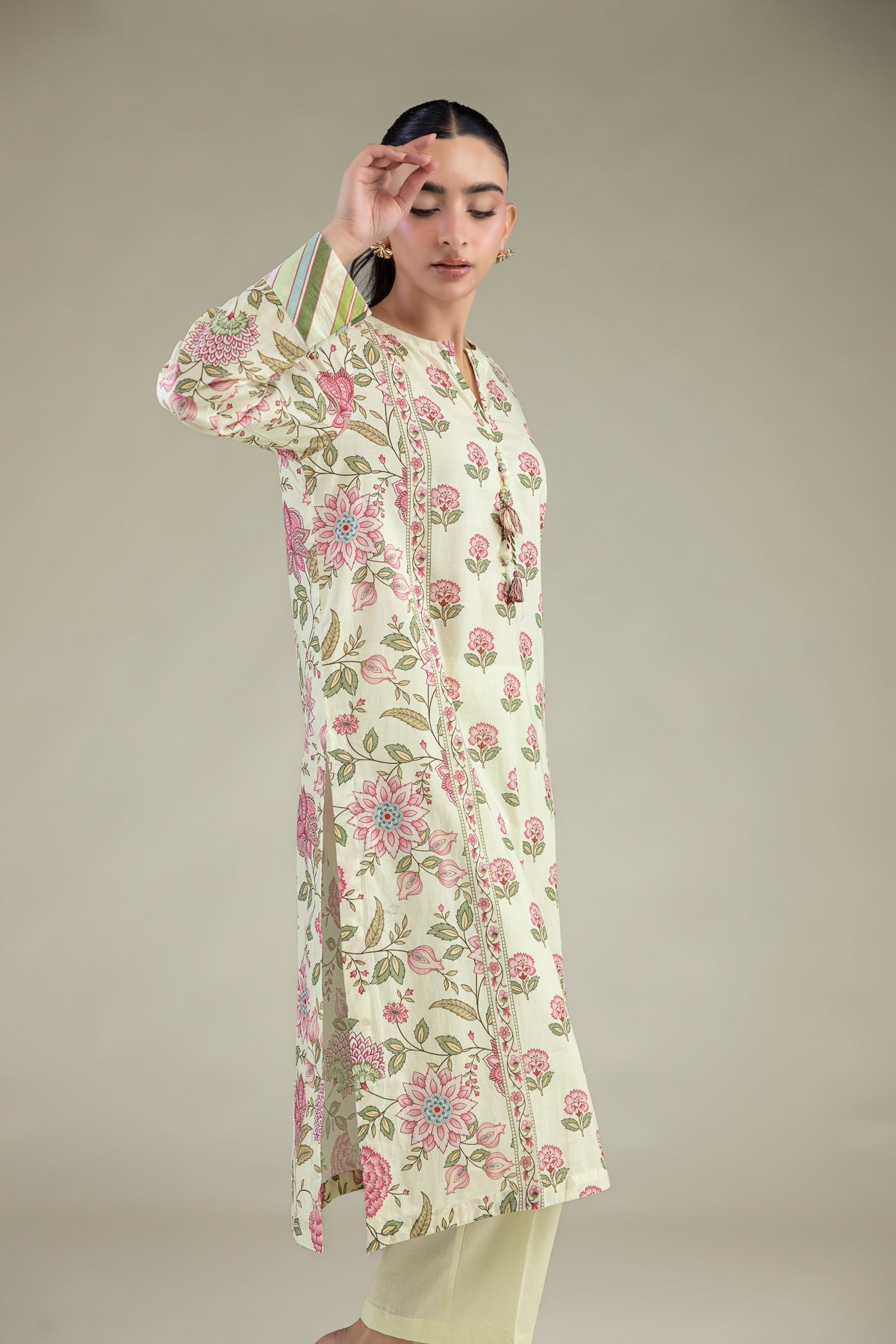 Printed Cambric Floral Cambric Kurta - 1-26-250-B-H1-VG
