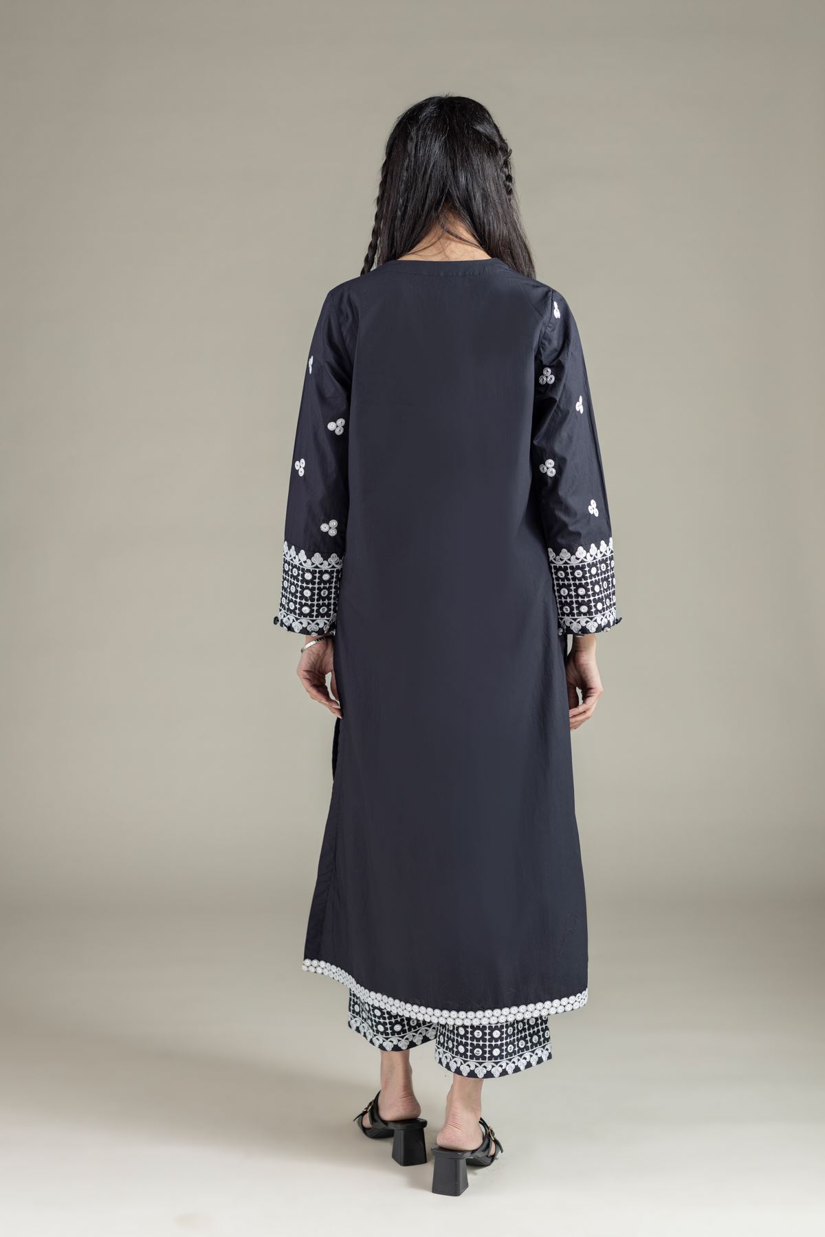 Embroidered Poplin Kurta - OTD4-EX23-05TA-VG