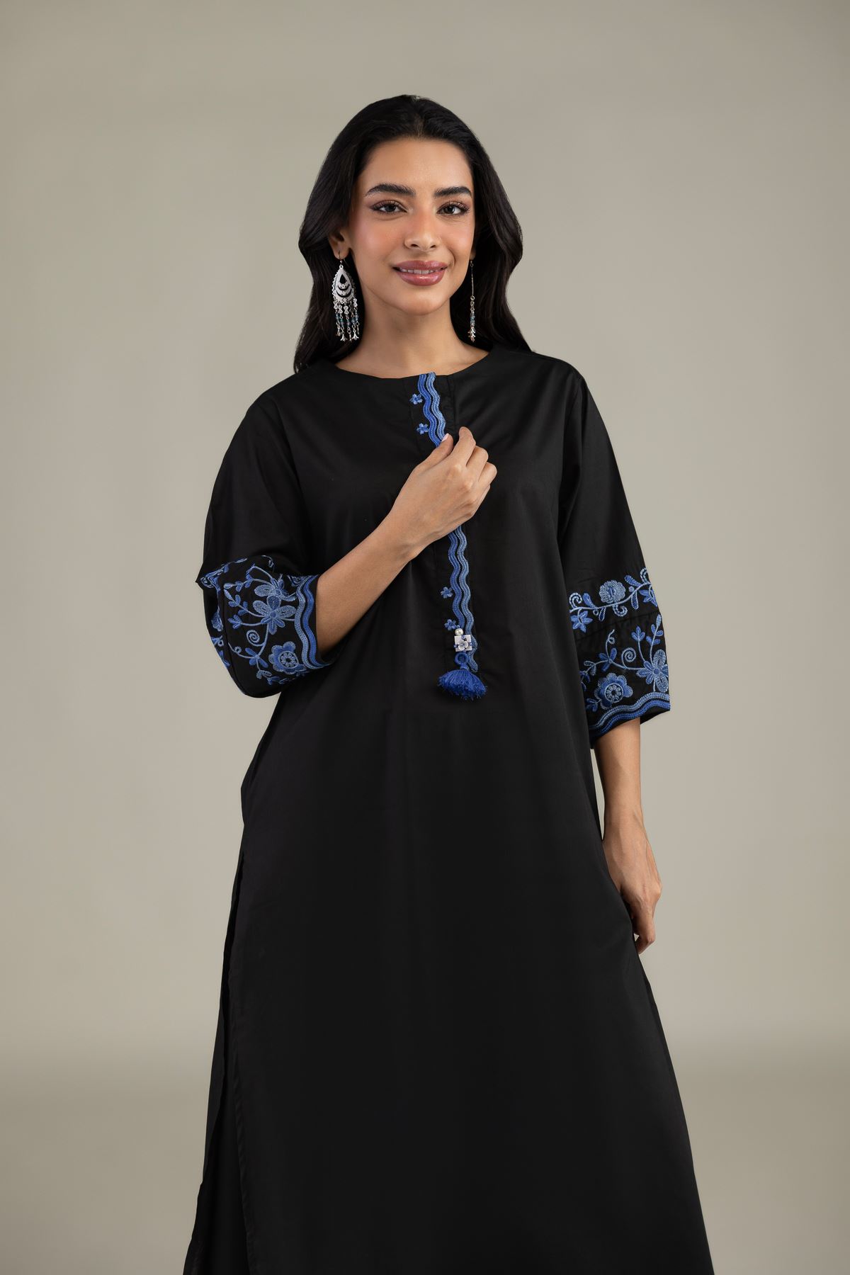 Embroidered Cambric Black Cambric Kurta - 1-26-327-A-H2-VG