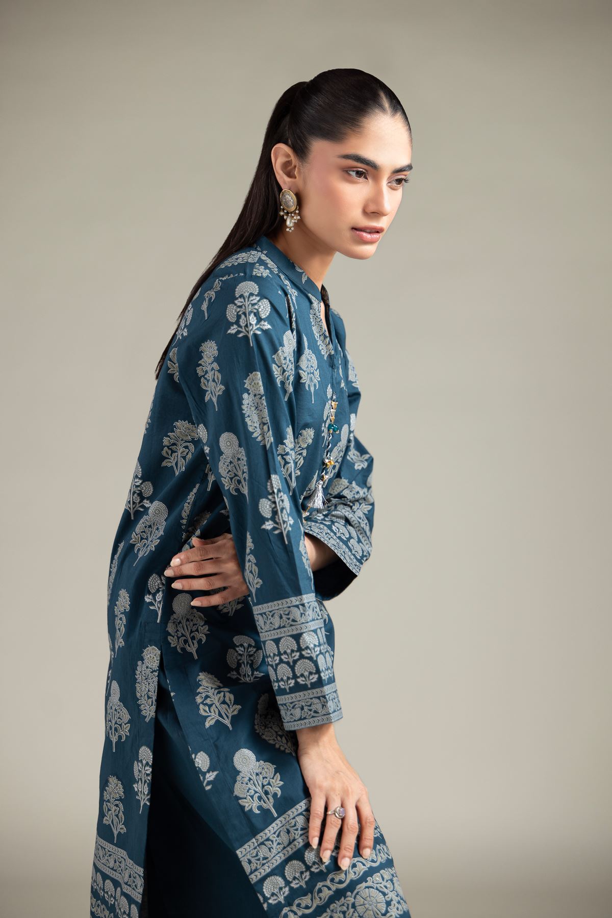 Cambric Kurta - 25-00-X2-08TB-VG