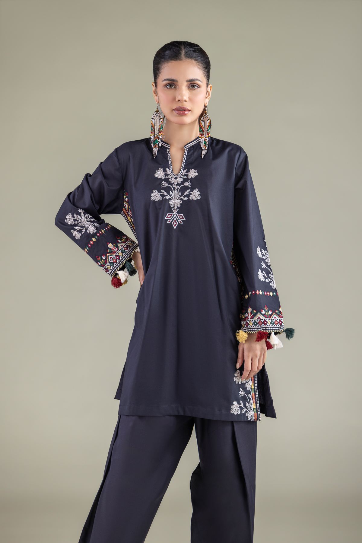 Embroidered Cambric Short V-Neck Kurta - 1-26-129-A-E-VG