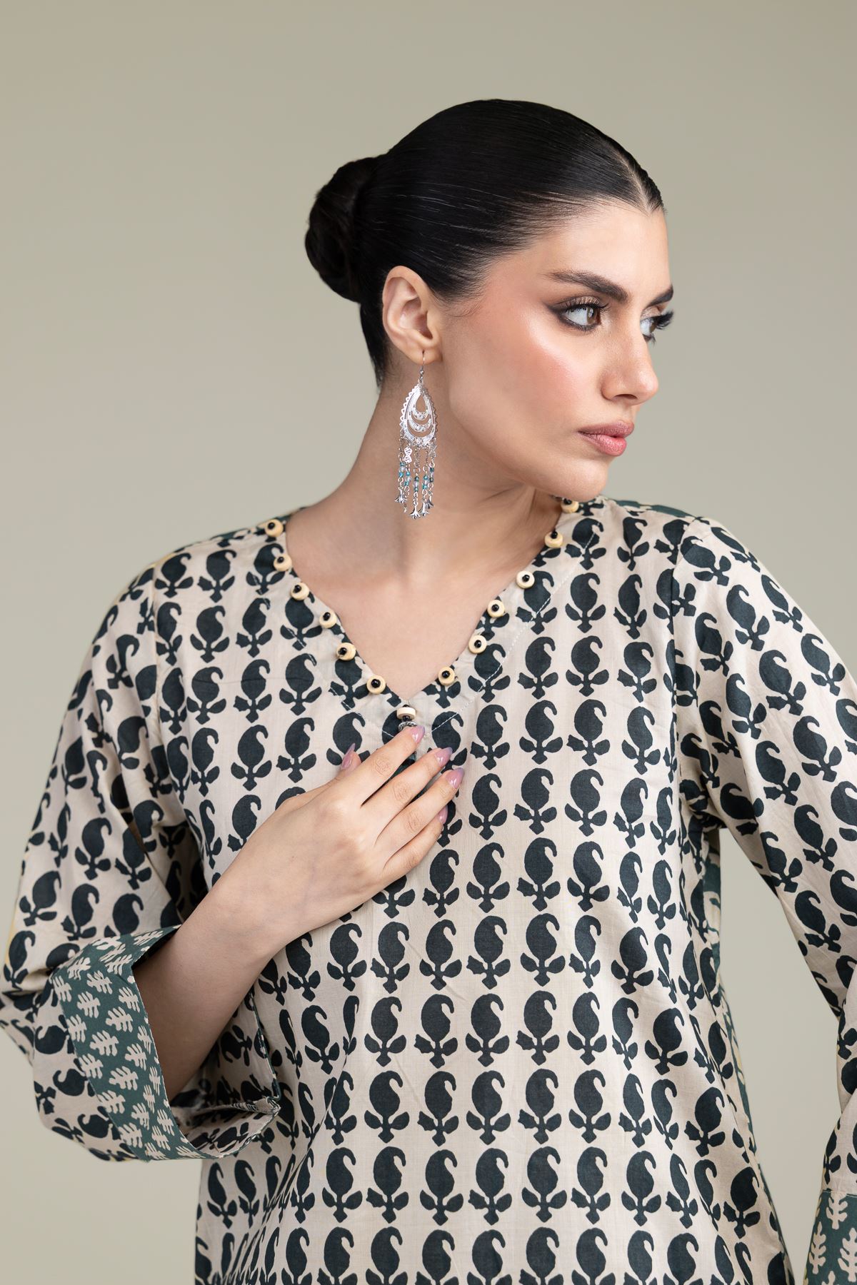 Printed Cambric Short V-Neck Kurta - 1-26-209-A-D2-VG